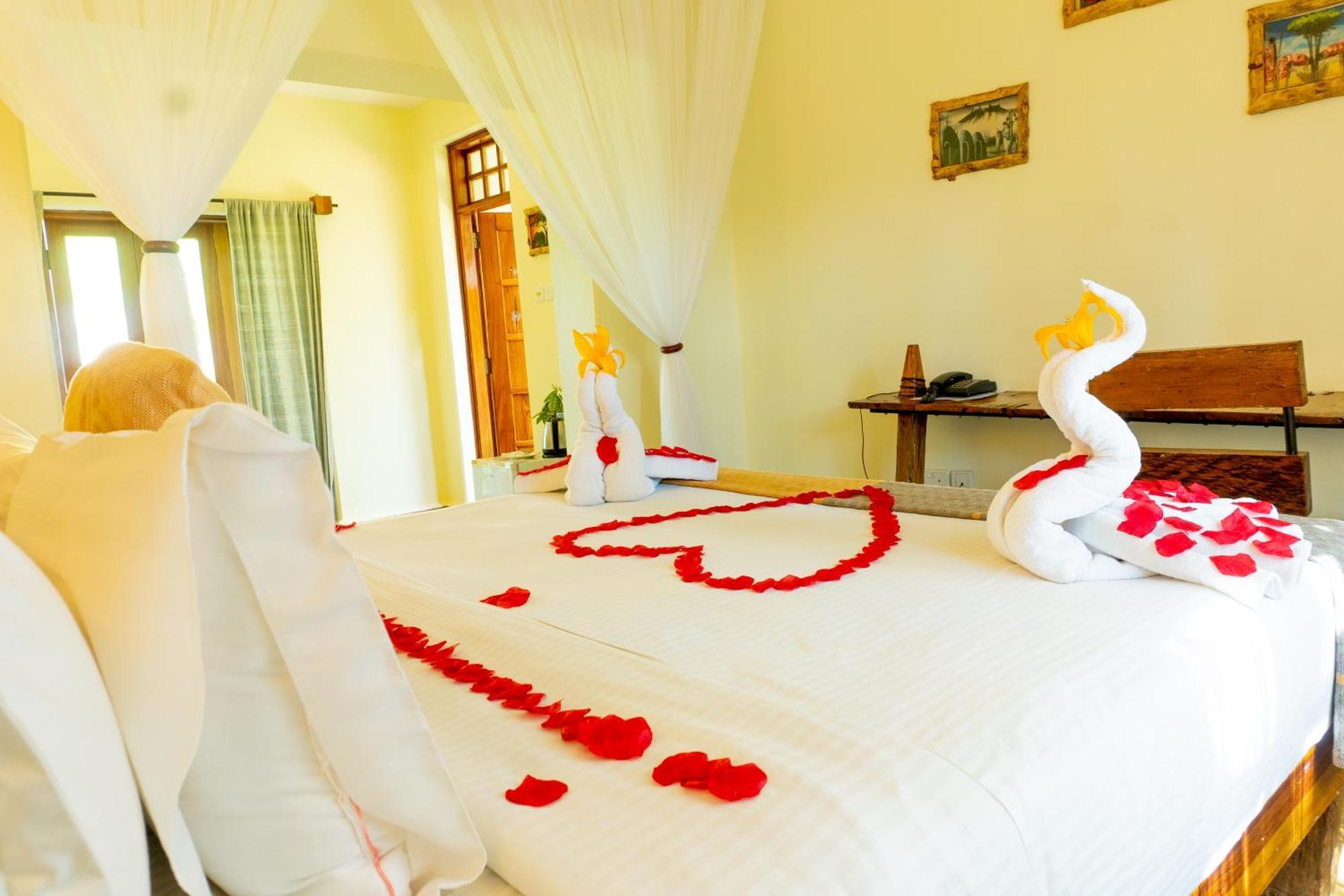 Weru Weru River Lodge Moshi Luaran gambar