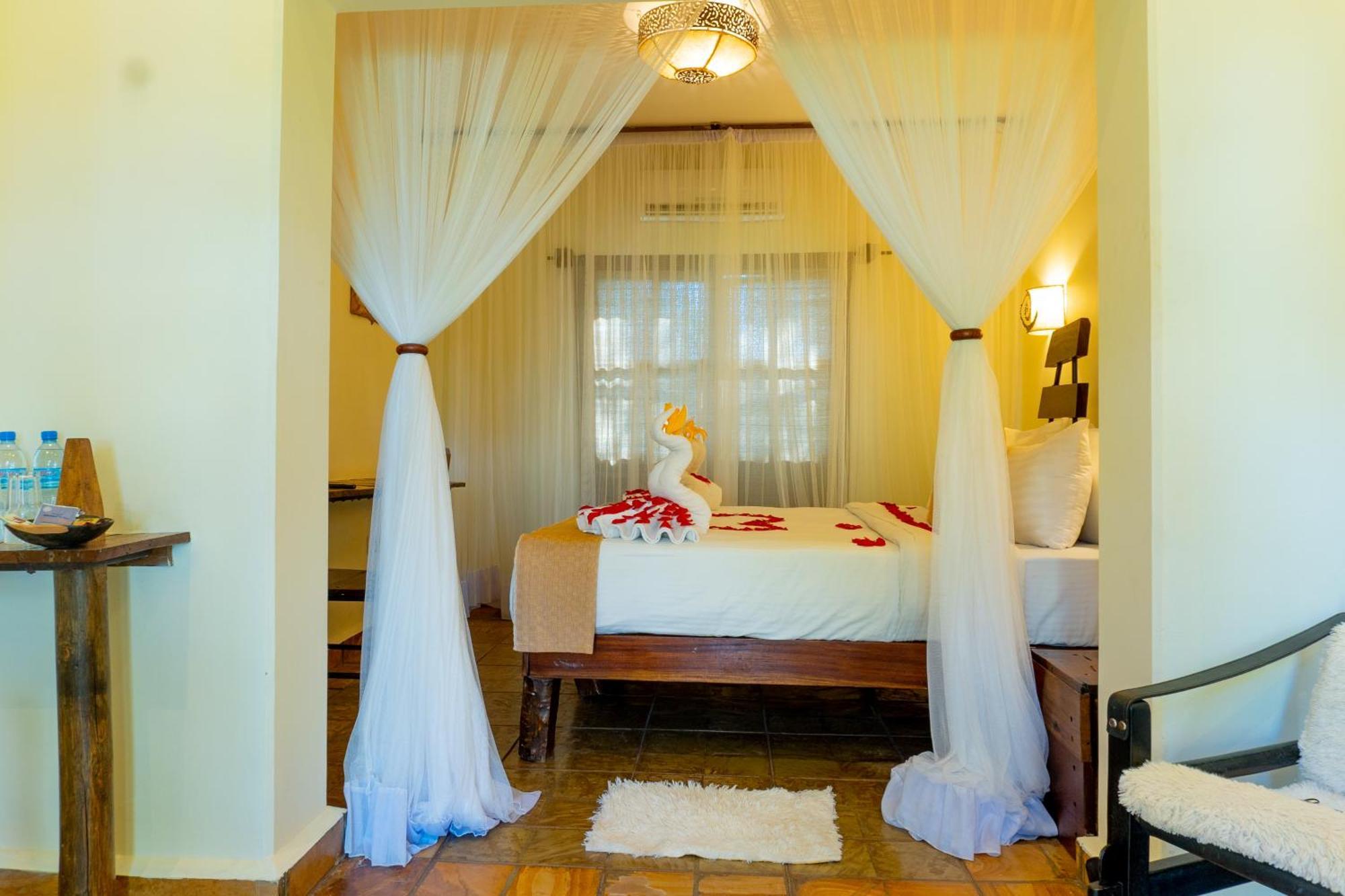 Weru Weru River Lodge Moshi Luaran gambar